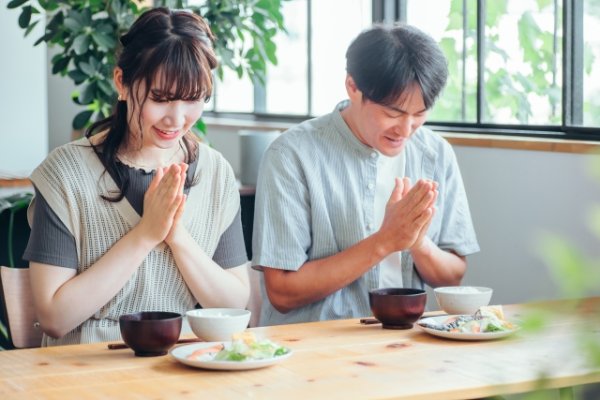画像1: 7月13日（日）11:30〜14:30　男性用　婚活パーティー食事会 in名古屋市港区 20代後半から30代前半中心　不定休勤務・平日勤務　（年代超えOK）〜1年以内に結婚を目指す男女のための特別な日〜少人数制だからこそ、じっくり話せてしっかり出会える！アットホームな婚活食事会 (1)