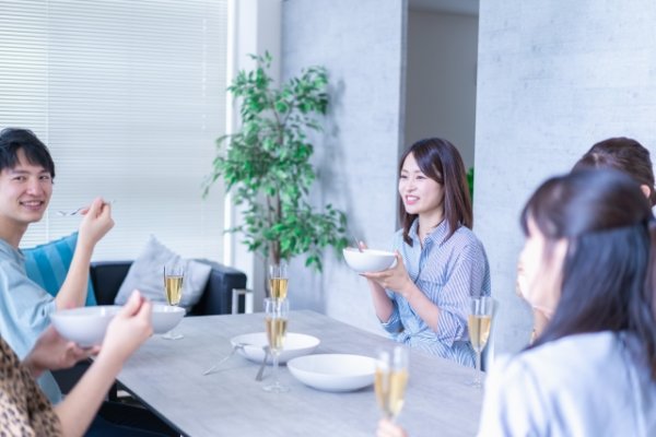 画像1: 7月6日（日）11:30〜14:30　男性用　婚活パーティー食事会 in名古屋市港区 20代中心　不定休勤務・平日勤務　（年代超えOK）〜1年以内に結婚を目指す男女のための特別な日〜少人数制だからこそ、じっくり話せてしっかり出会える！アットホームな婚活食事会 (1)