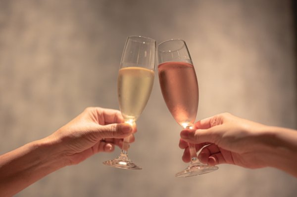 画像1: 2月1日（日）18:30〜21:30　男性用　婚活ワイン会 in名古屋市中区 40代後半から50代中心　男性5名女性5名程度　ワイン好き集まれ　（年代超えOK）〜少人数制だからこそ、じっくり話せてしっかり出会える！アットホームな婚活ワイン会 (1)